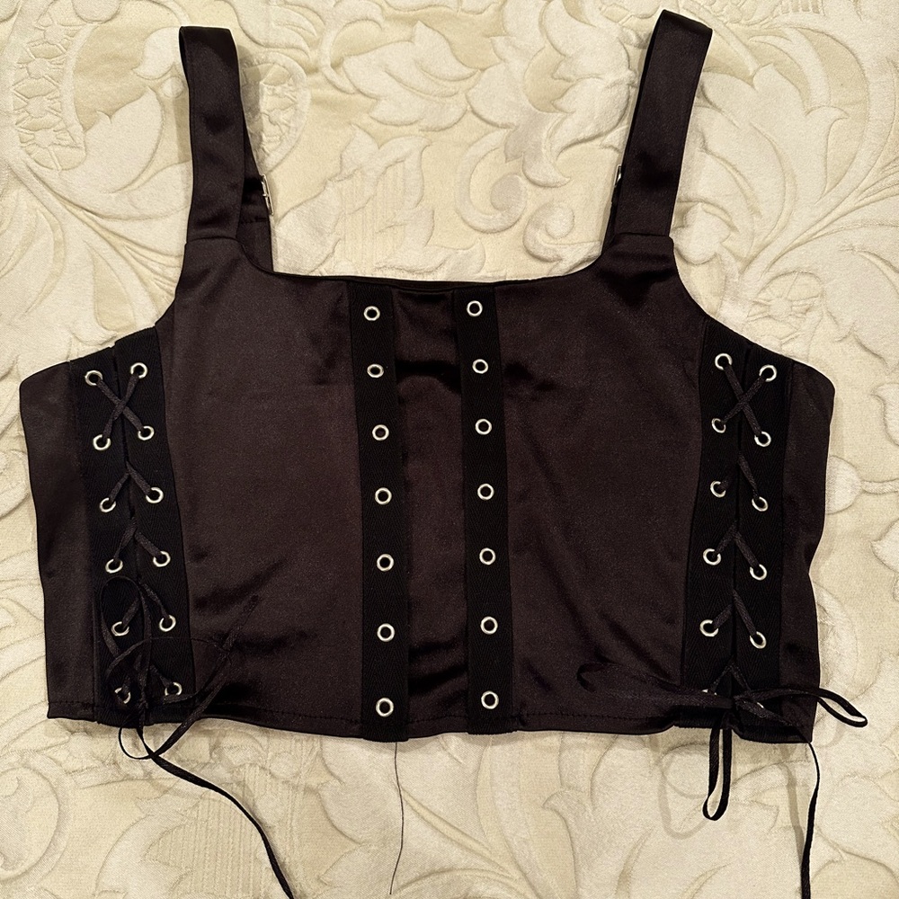 SHEIN Crop-top / SIZE S- EU 36- US 4/